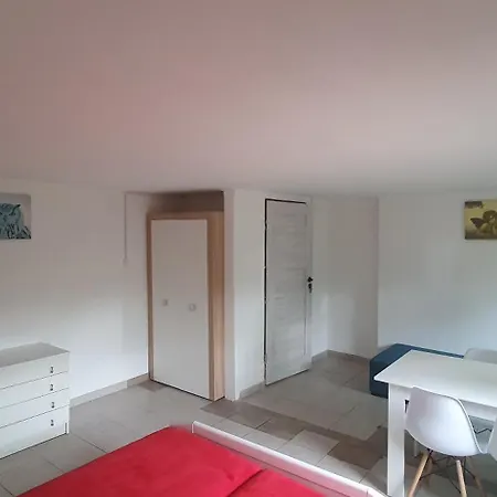 Grzybowo Pokoje Homestay *